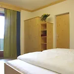 Gasthof Sporthaus Troger *