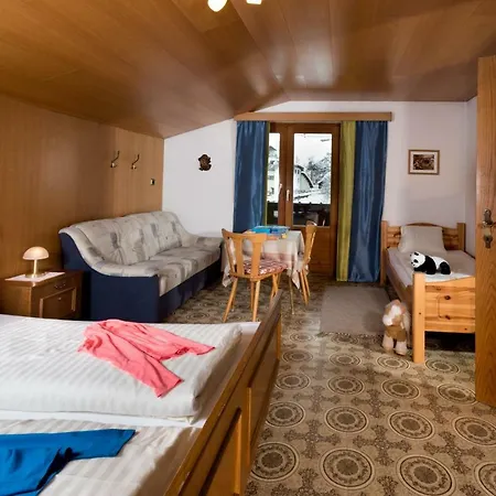 Sporthaus Troger Guest house